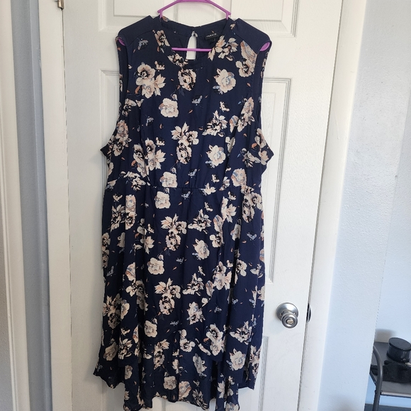 Hi-Lo Halter Tunic - Georgette Floral Blue - Picture 2 of 3